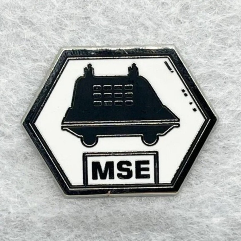🔮 5/$25 Disney Star Wars Galaxy's Edge Droid Depot Mystery Collection MSE Pin